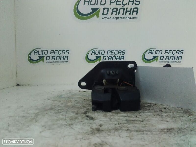 Fecho Da Mala Fiat Punto (188_) - 2