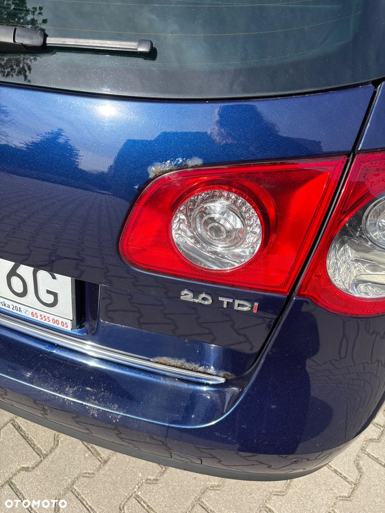 Volkswagen Passat 2.0 TDI DPF Sportline - 14