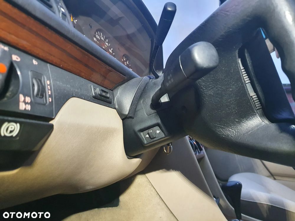 Mercedes-Benz Klasa E - 18