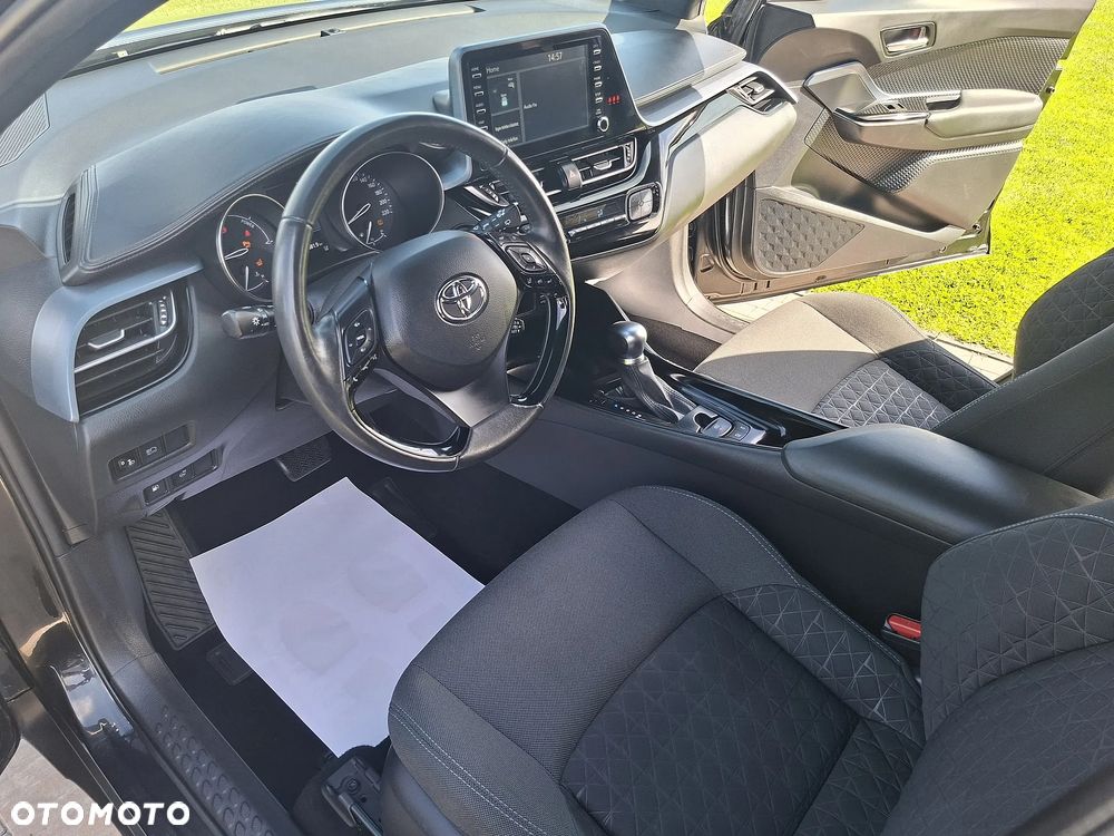 Toyota C-HR - 11