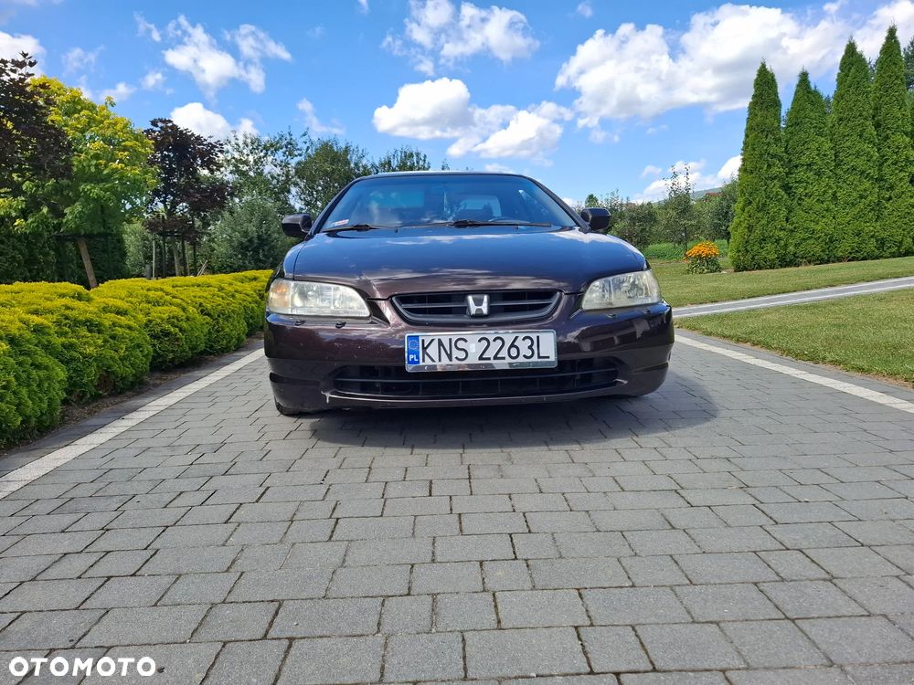 Honda Accord 3.0i ES - 4