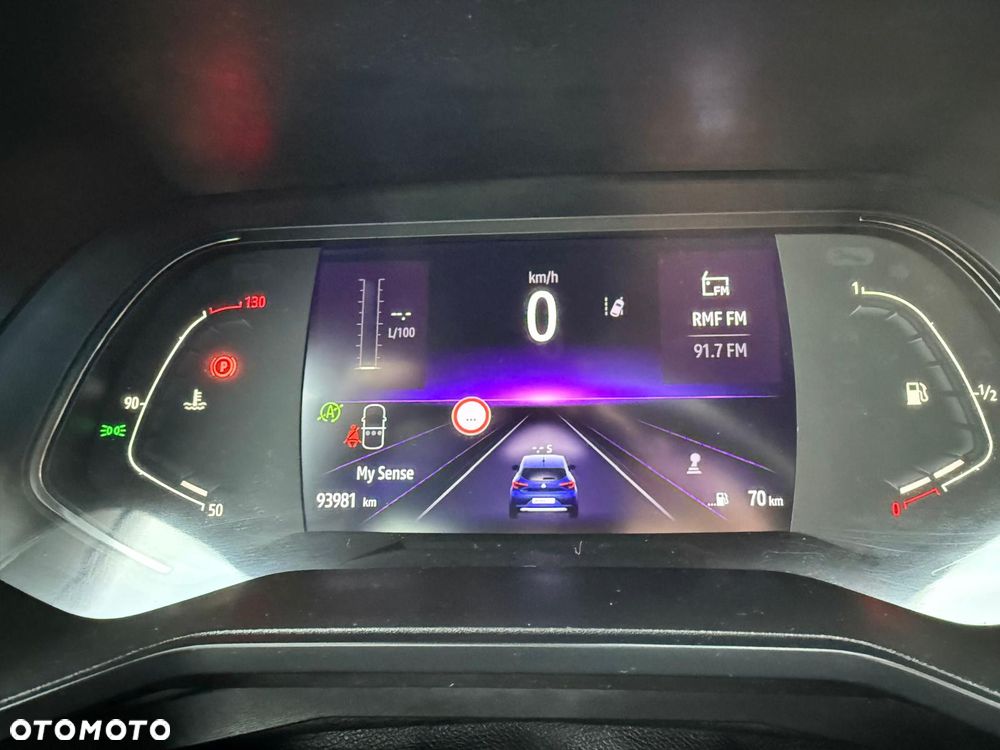 Renault Clio TCe 100 BUSINESS EDITION - 25