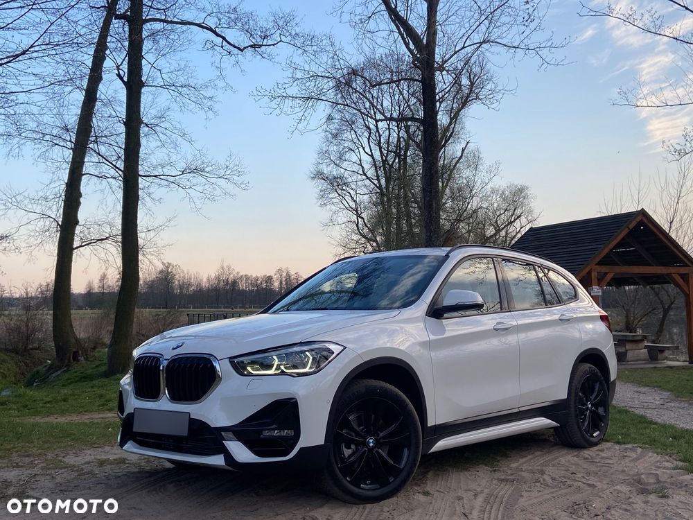 BMW X1 sDrive18i Sport Line - 1