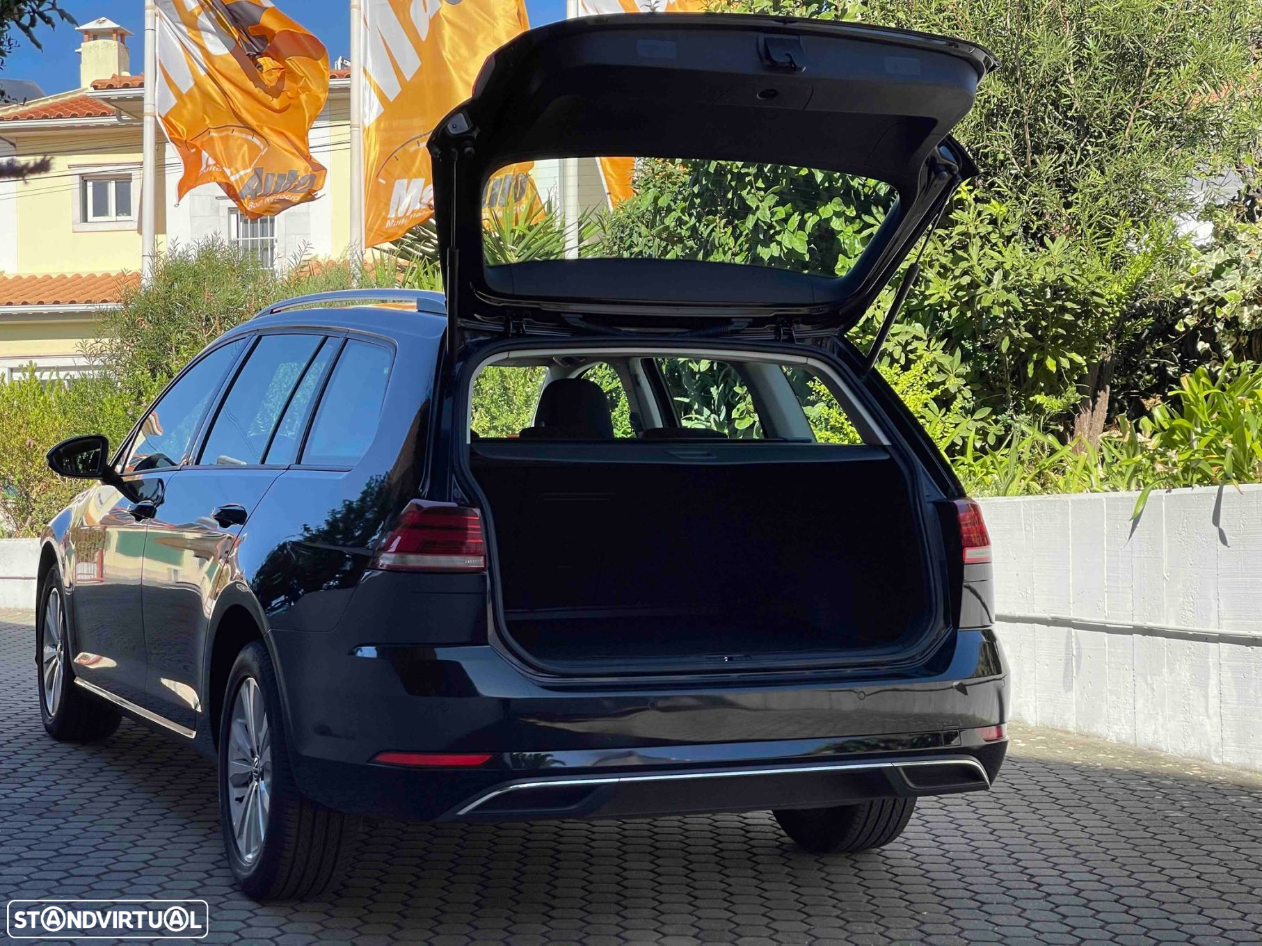 VW Golf 1.6 TDI Confortline - 27