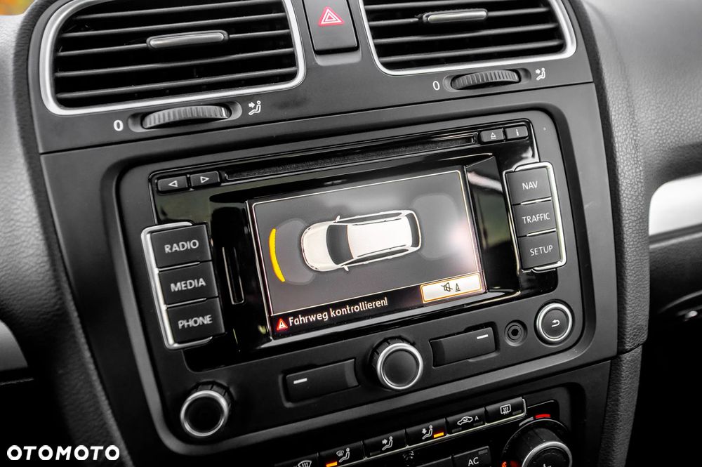 Volkswagen Golf 2.0 TDI DPF Highline - 28