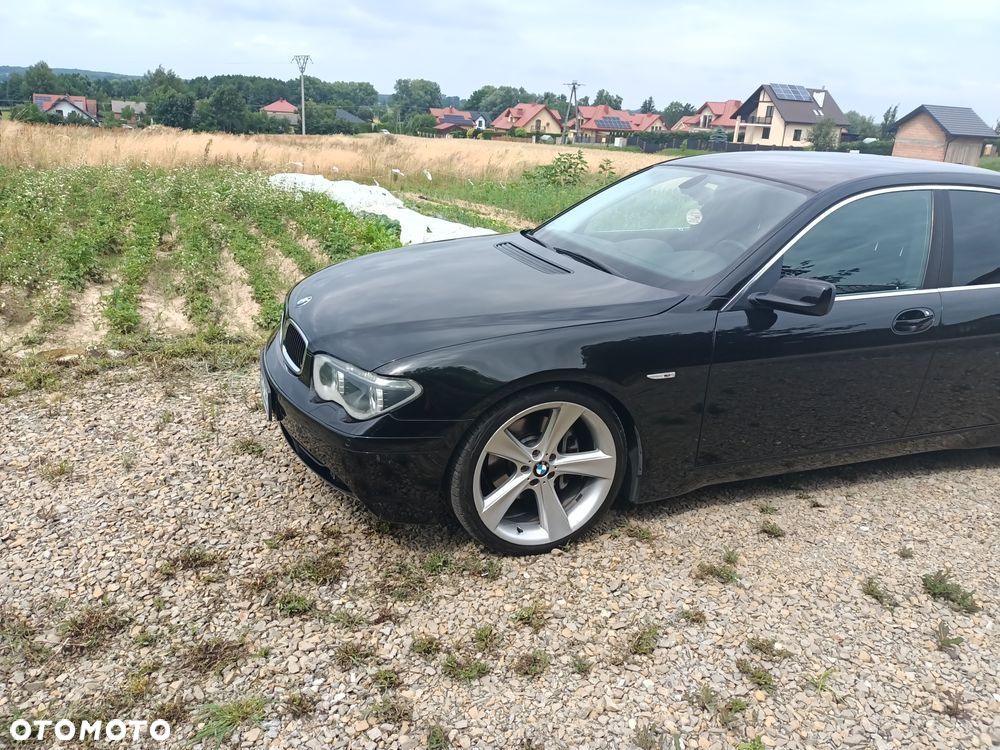 BMW Seria 7 745i - 3