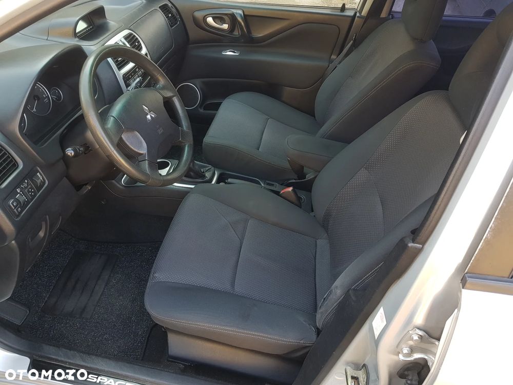 Mitsubishi Space Star - 12