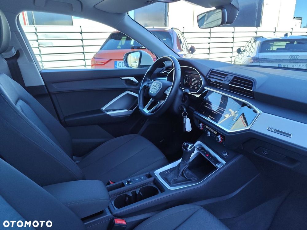 Audi Q3 Sportback - 13