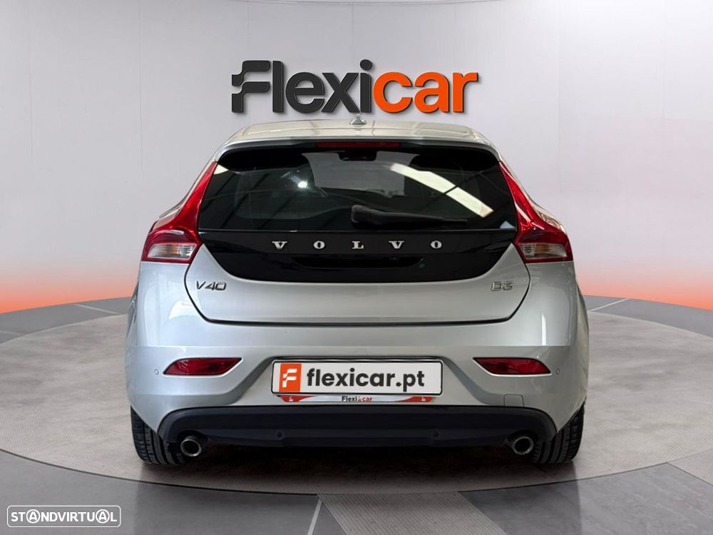 Volvo V40 2.0 D3 Momentum - 8