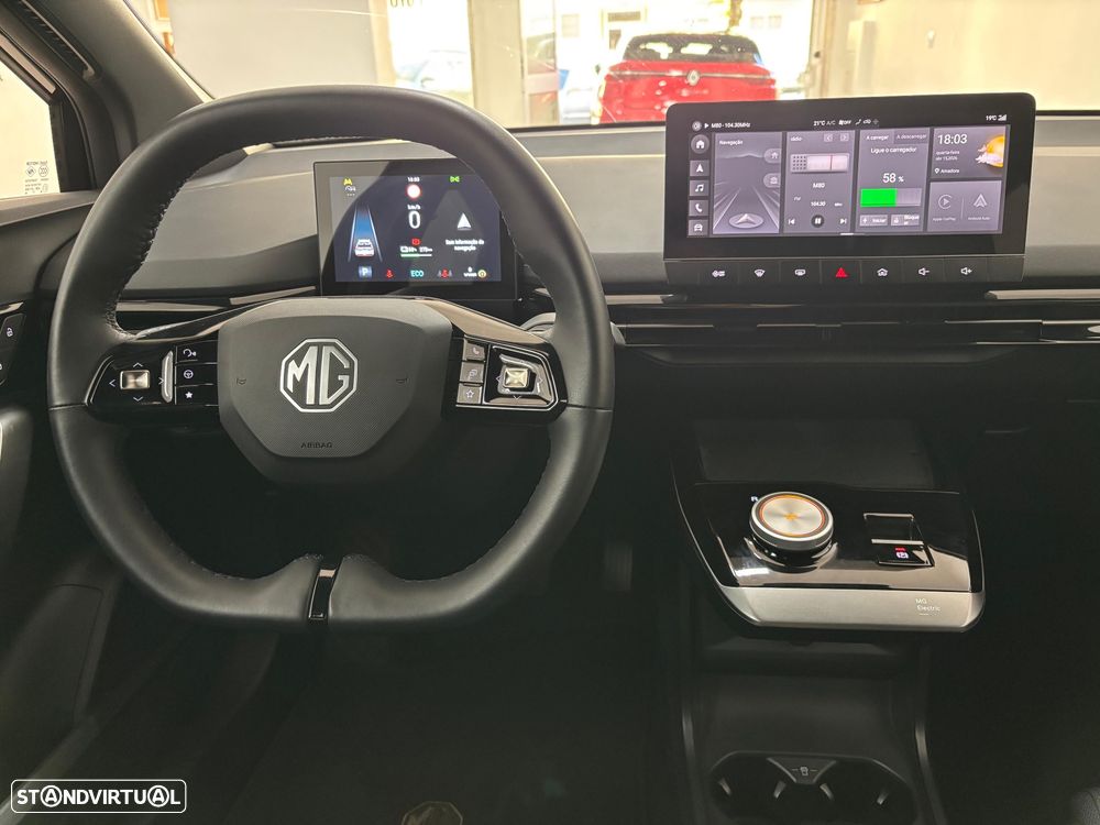 MG MG4 64 kWh Luxury - 12