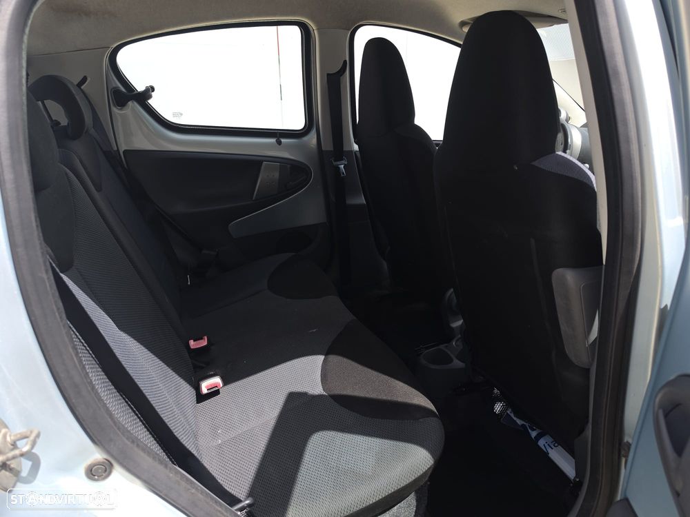 Toyota Aygo 1.0 + AC - 6