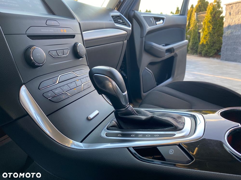 Ford S-Max 2.0 EcoBlue Titanium - 32