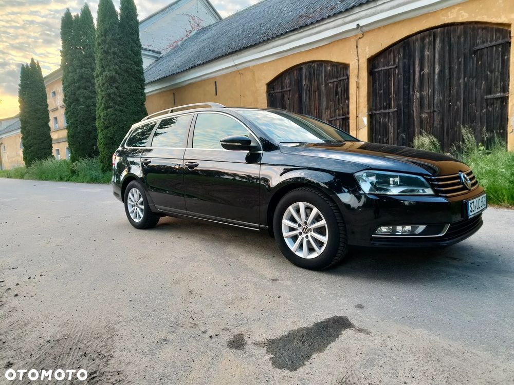 Volkswagen Passat - 1