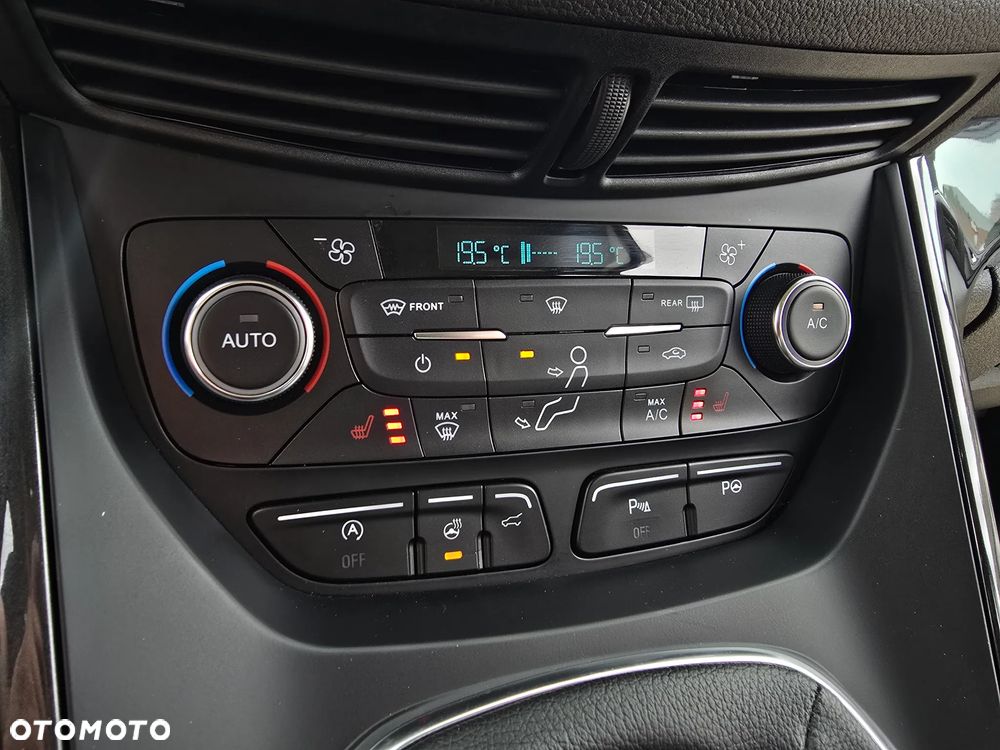 Ford Kuga 2.0 TDCi 4x4 Titanium - 16