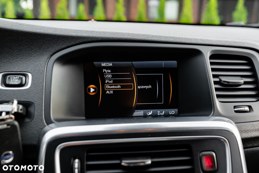 Volvo V60 T6 AWD R-Design - 33