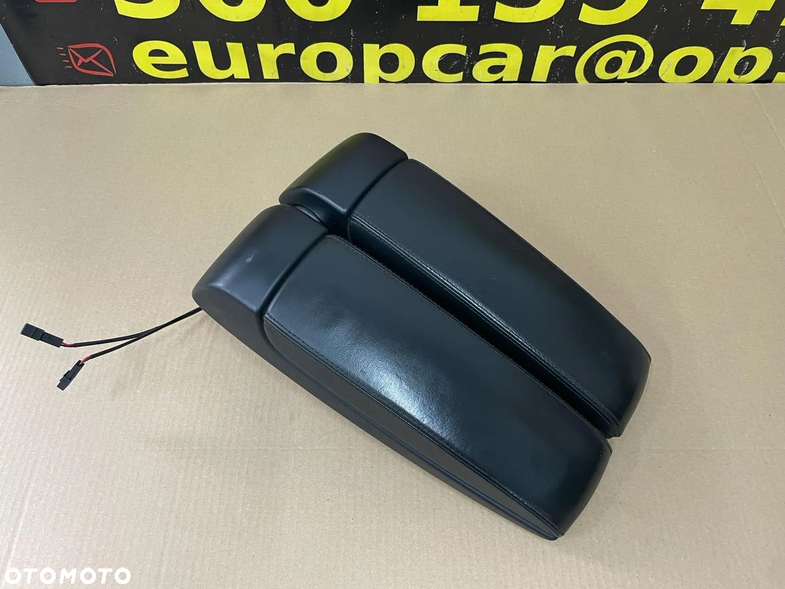 PODŁOKIETNIK CZARNA SKÓRA AUDI A8 D3 DRUGI LIFT - 1