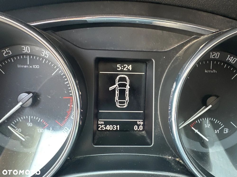 Skoda Superb 2.0 TDI Elegance - 15