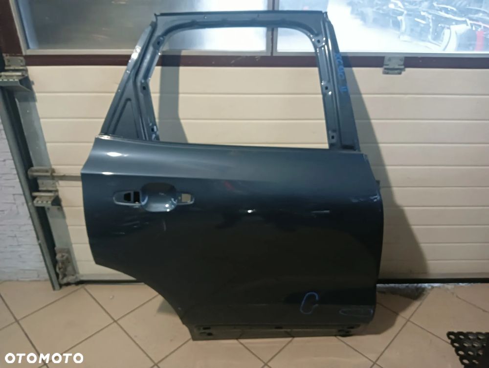 VOLVO XC60 II PRAWE DRZWI TYŁ - 1