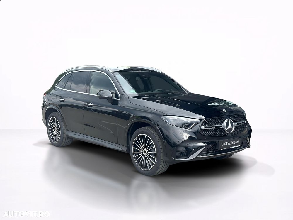 Mercedes-Benz GLC 300 e 4Matic 9G-TRONIC AMG Line Advanced - 3