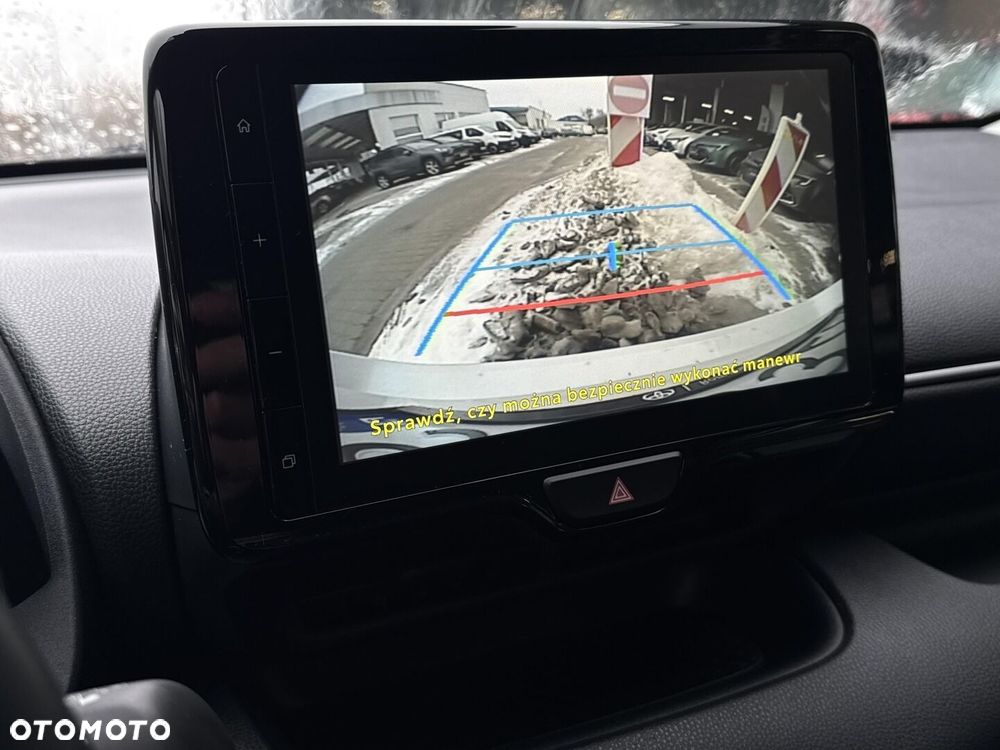 Toyota Yaris Hybrid 1.5 Style - 23