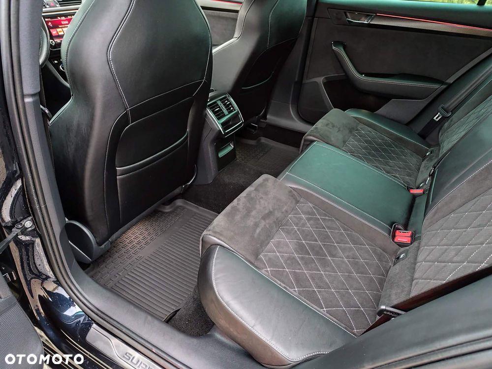 Skoda Superb 2.0 TSI 4x4 Sportline DSG - 22