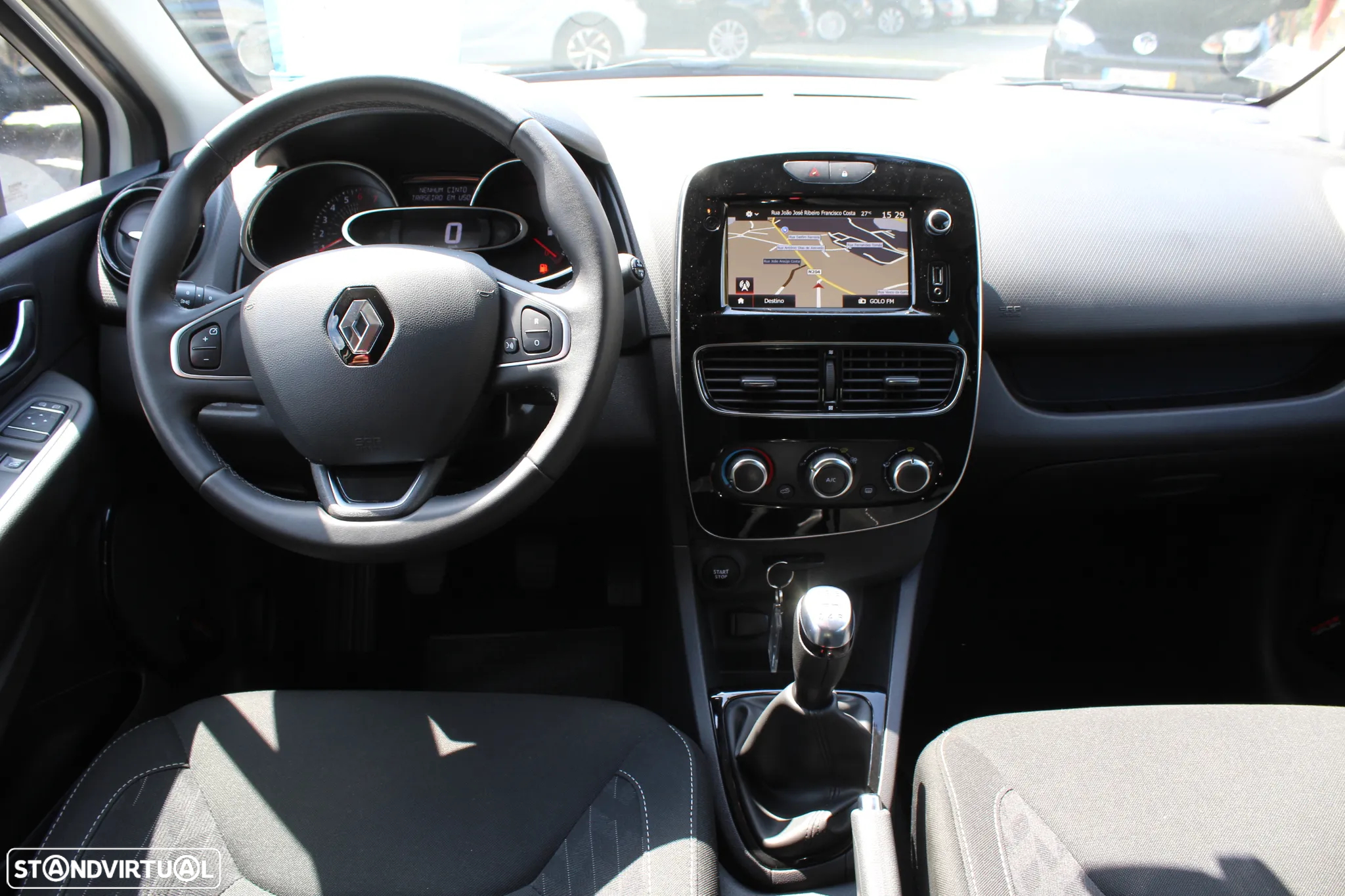 Renault Clio 0.9 TCe Limited - 12