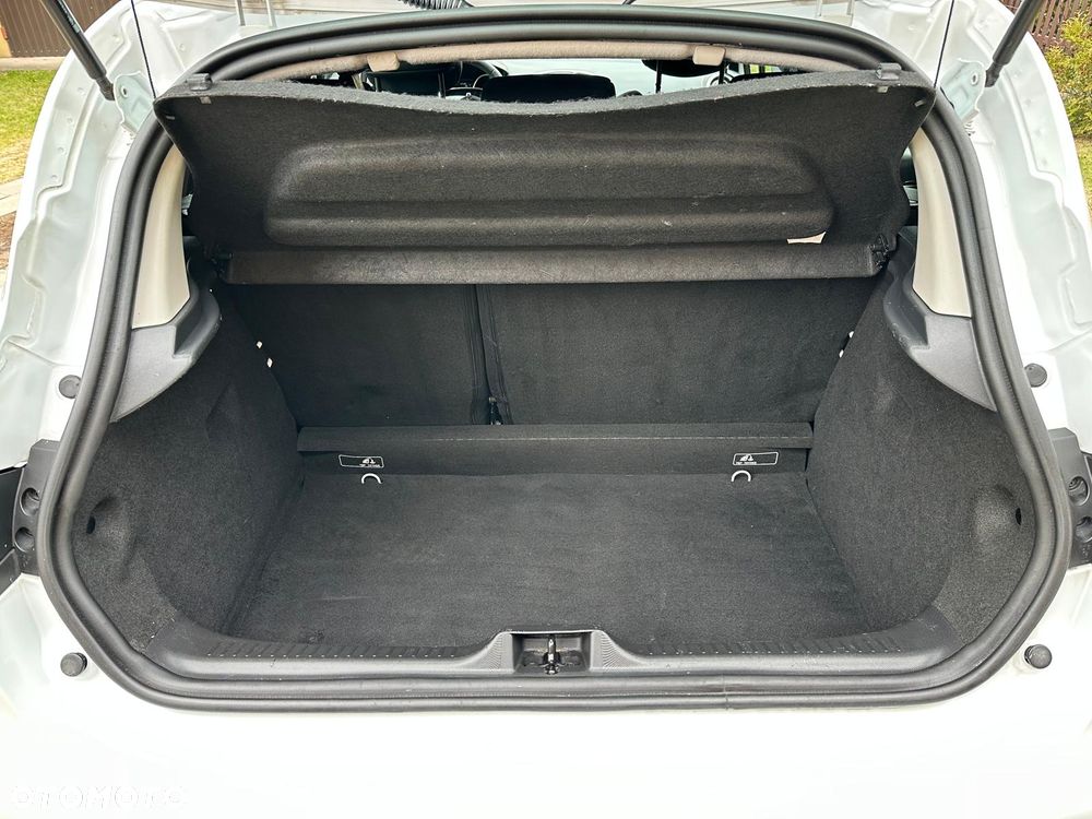 Renault Clio 1.2 16V 75 Dynamique - 19