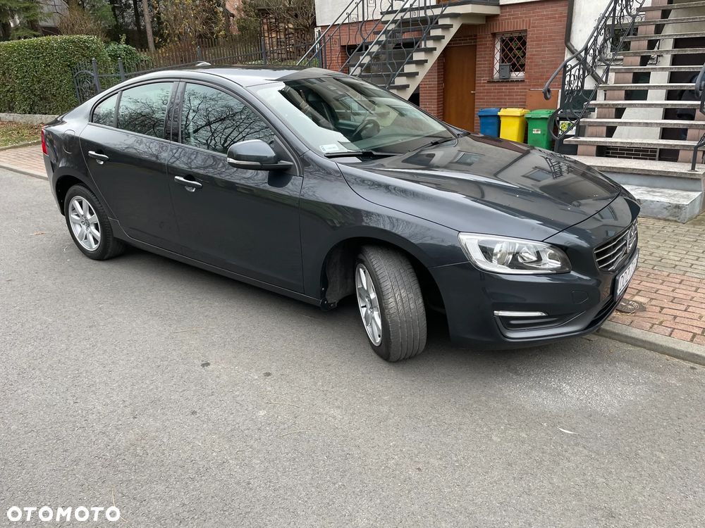 Volvo S60 T3 Kinetic - 1