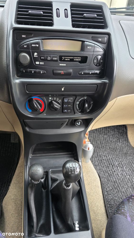 Nissan Terrano 2.7 TDi Comfort - 28