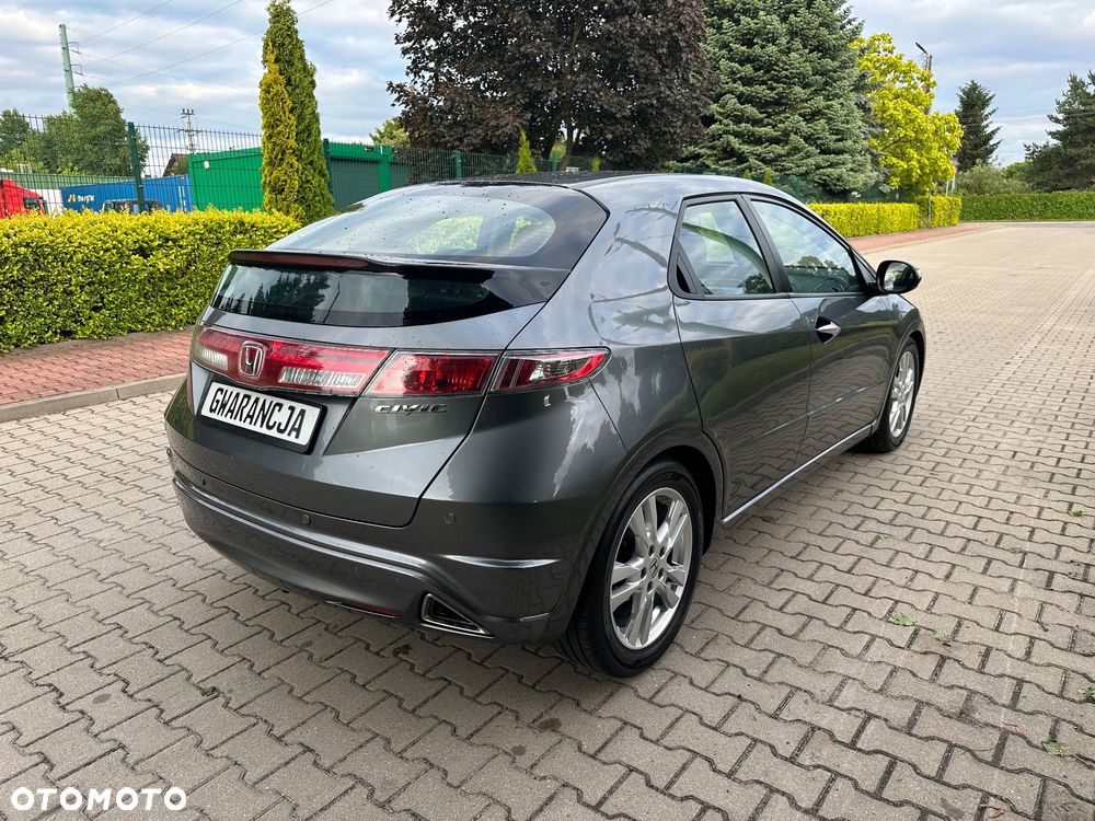 Honda Civic 1.8i-VTEC Sport - 9