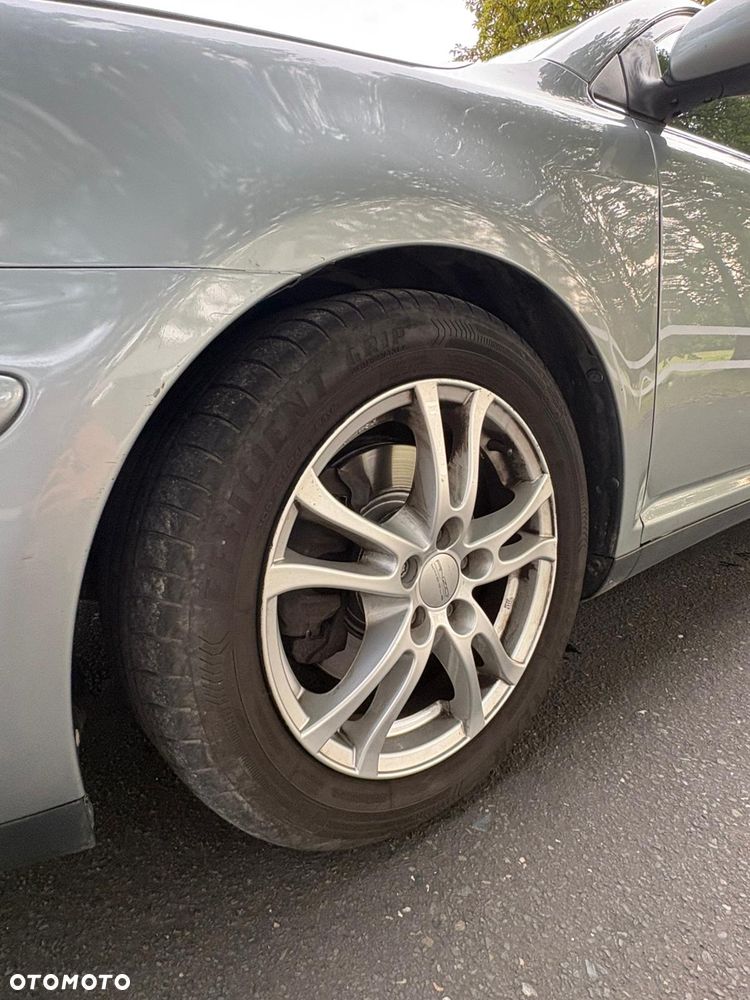 Toyota Avensis 2.0 D-4D Luna - 4