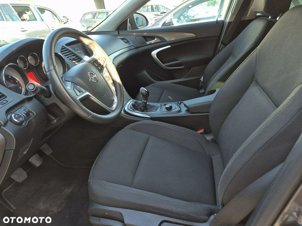 Opel Insignia - 8