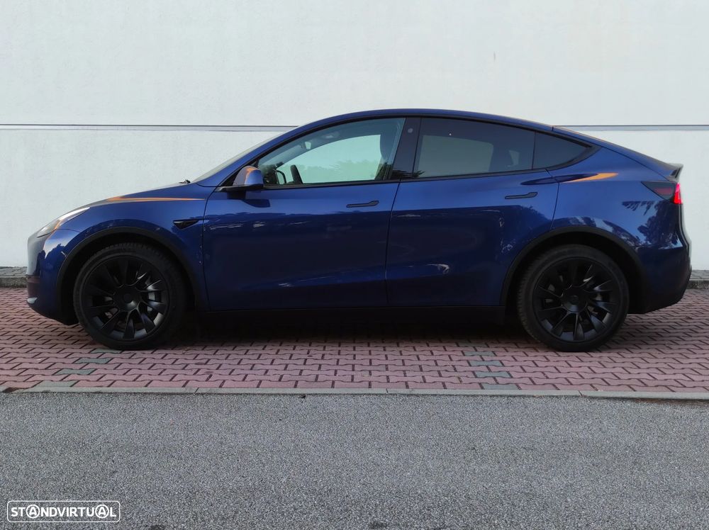 Tesla Model Y Long Range Dual Motor AWD - 2