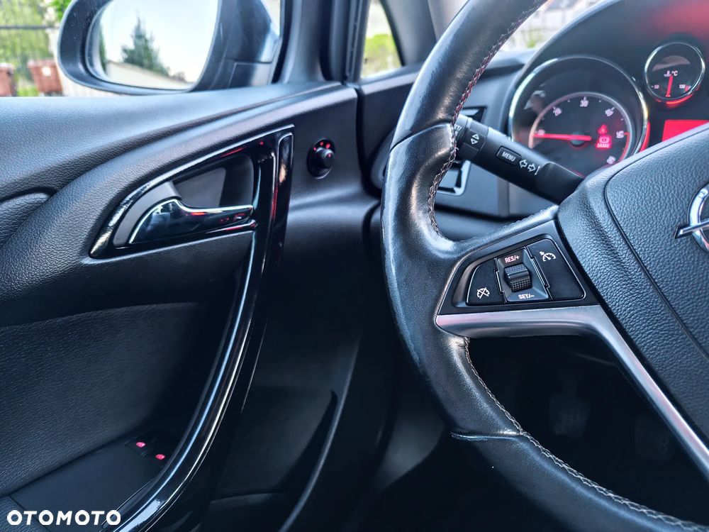 Opel Astra 1.7 CDTI DPF 150 Jahre - 18
