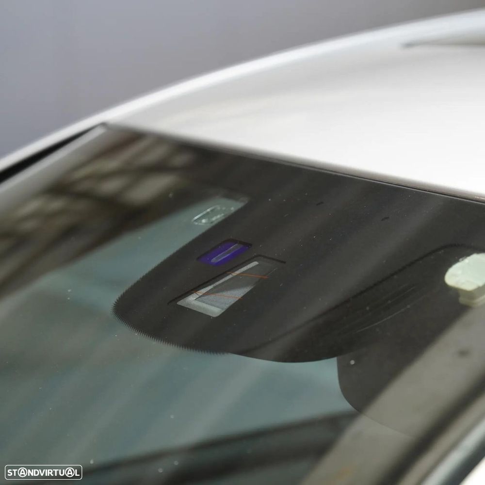 Mercedes-Benz E 300 Bluetec Hybrid Avantgarde - 27