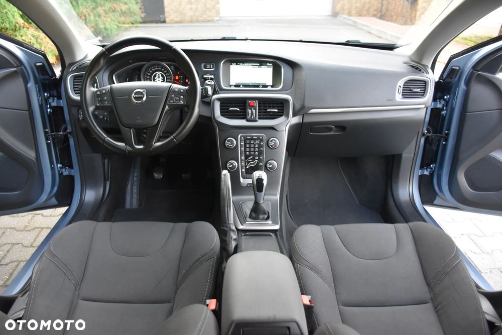 Volvo V40 D2 - 7