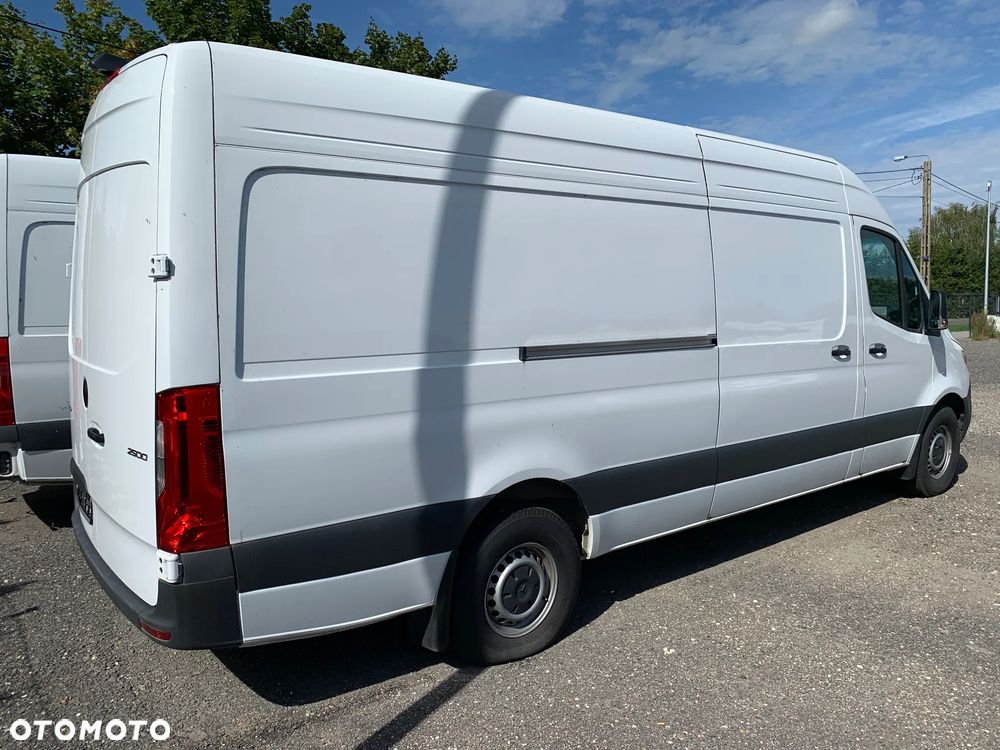 Mercedes-Benz Sprinter - 21