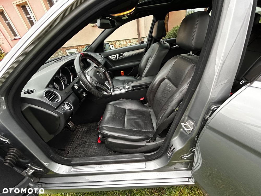Mercedes-Benz Klasa C 300 T CDI DPF 4Matic (BlueEFFICIENCY) 7G-TRONIC Avantgarde - 15
