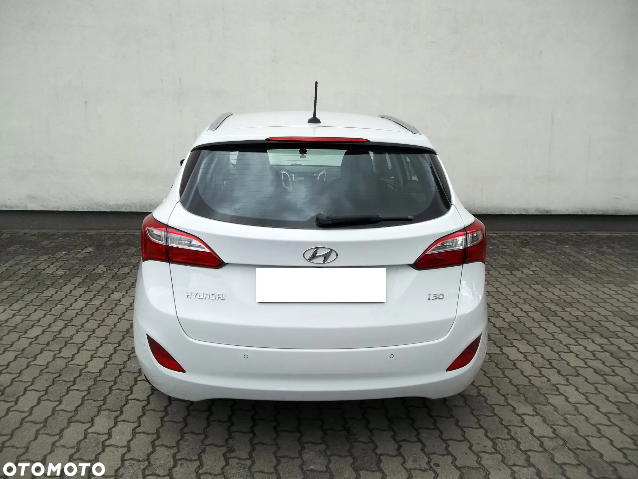 Hyundai i30 1.6 CRDi BlueDrive Premium - 4