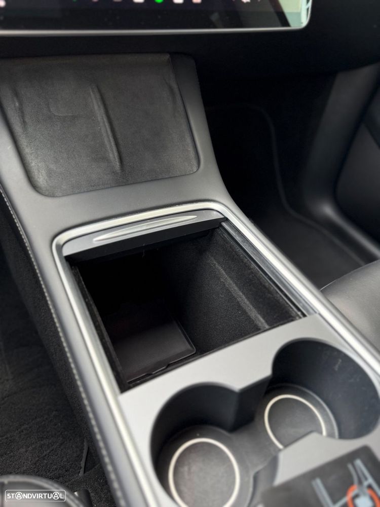 Tesla Model Y Long Range Tração Integral - 26