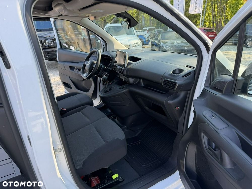 Toyota Proace City - 13