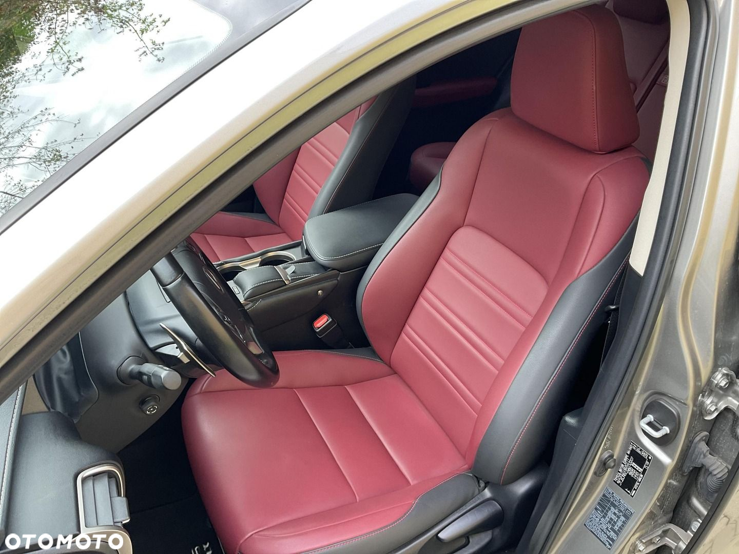 Lexus NX 300h F Impression AWD - 11