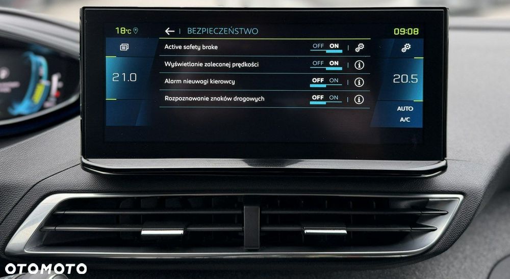 Peugeot 3008 1.6 PureTech Hybrid PHEV Allure Pack S&S EAT8 - 31