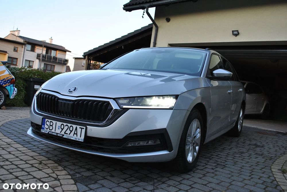 Skoda Octavia 2.0 TDI DSG Ambition - 6