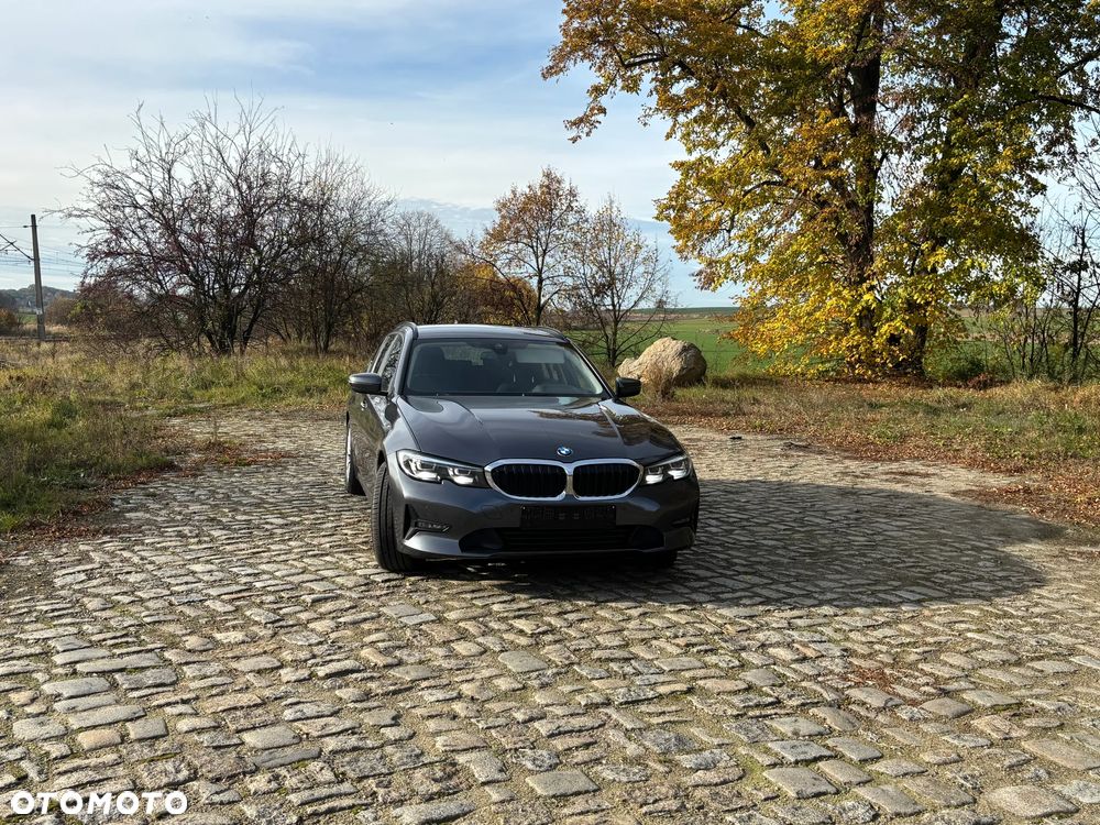 BMW Seria 3 320d Touring Advantage - 3