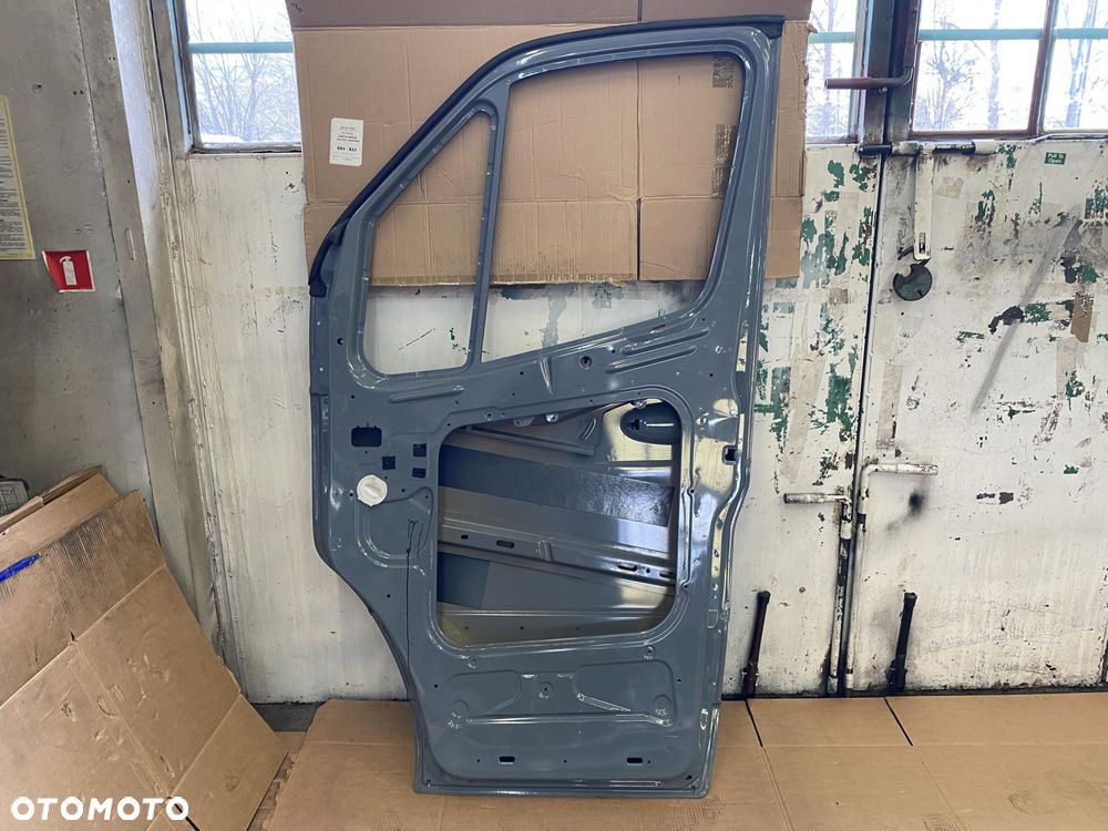 SPRINTER 907 910 17- DRZWI PRZEDNIE PRAWE SZARE GOŁE ORYGINALNE - 7
