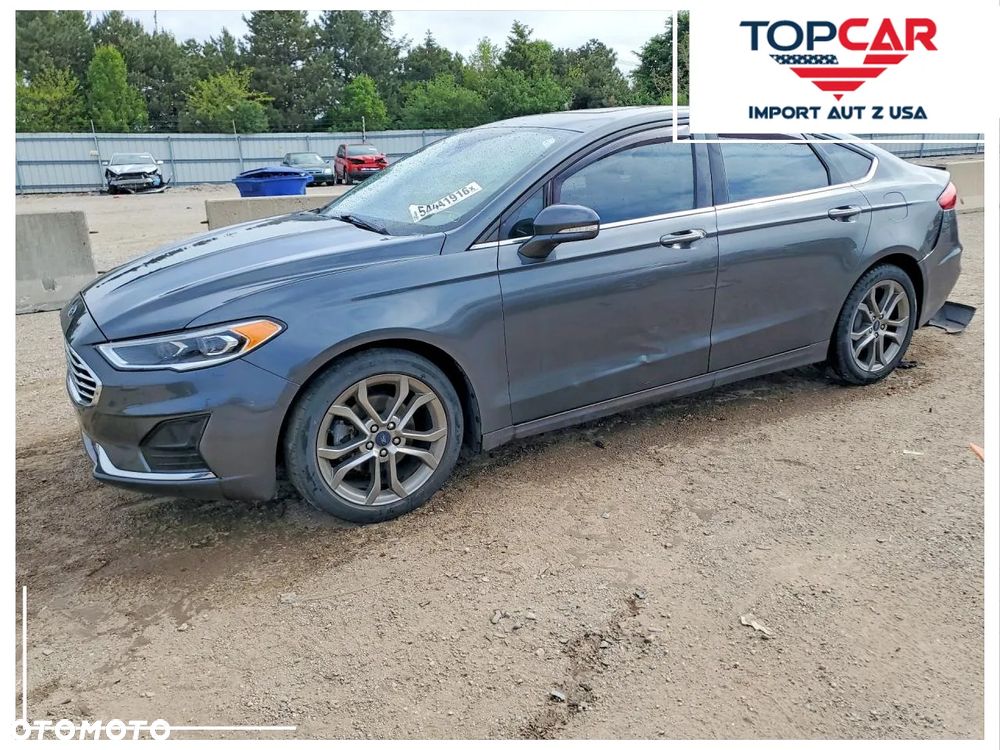 Ford Fusion - 1
