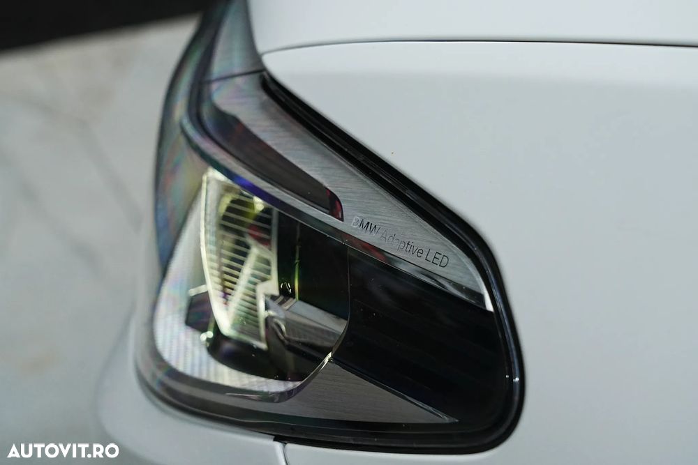 BMW Seria 5 520i Aut. M Sport Edition - 35