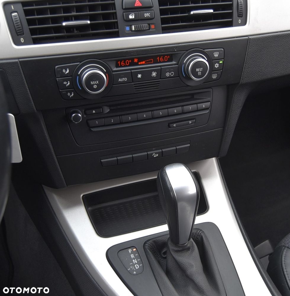 BMW Seria 3 320d DPF - 28