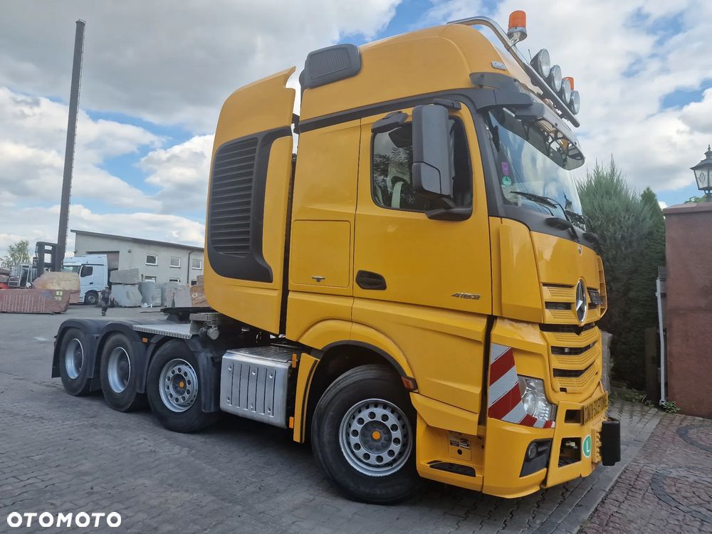 Mercedes-Benz Actros - 4